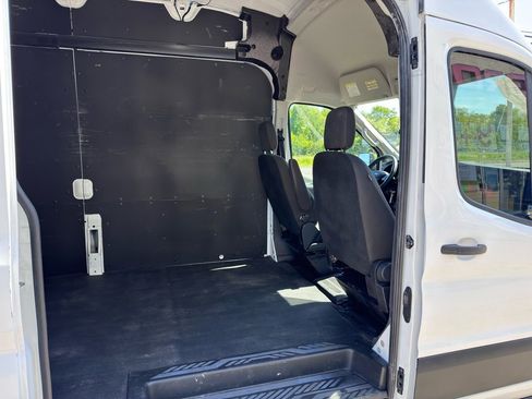Used 2024 Ford Transit 250 148 High Roof Extended w/ Load Area Protection Package RWD image 32