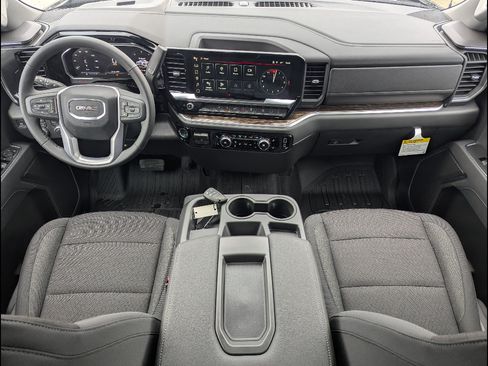 New 2026 GMC Sierra 1500 SLE w/ X31 Off-Road Package AWD/4WD image 18