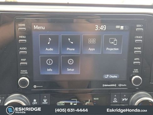 Used 2021 Toyota Highlander XLE image 19