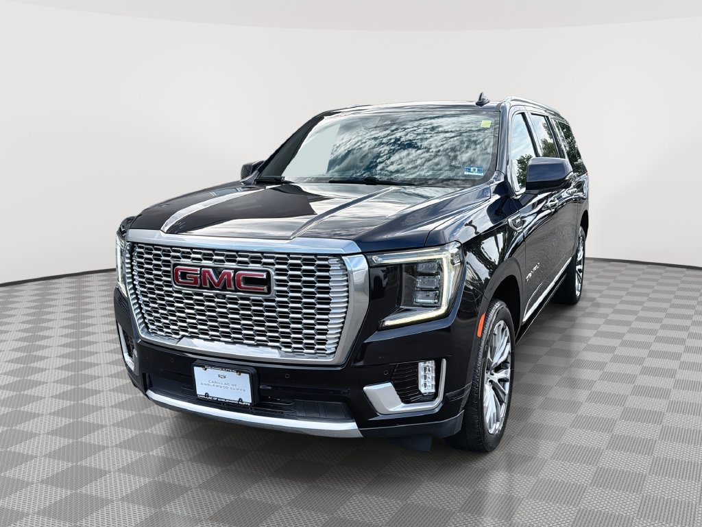 Used 2021 GMC Yukon XL Denali w/ Denali Premium Package AWD/4WD image 1