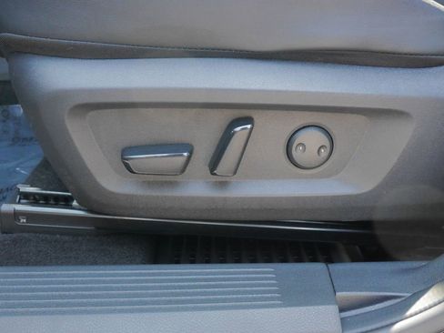 Used 2023 Nissan Rogue SV w/ SV Premium B Package image 23