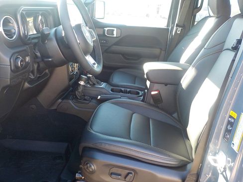 New 2026 Jeep Wrangler Unlimited Sahara image 18