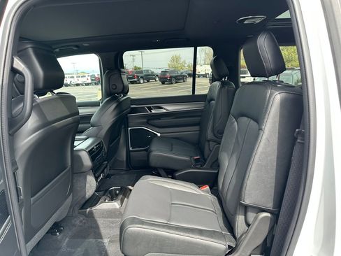 New 2026 Jeep Grand Wagoneer Limited AWD/4WD image 15