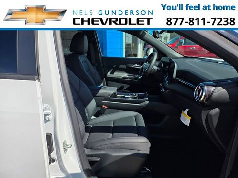 New 2026 Chevrolet Equinox LT w/ Convenience Package II AWD/4WD image 14