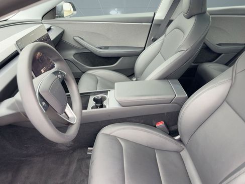 Used 2025 Tesla Model 3 Long Range image 19