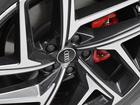New 2027 Audi SQ6 e-tron Premium Plus AWD/4WD image 18