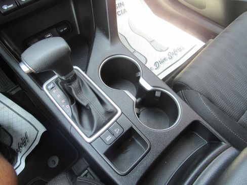 Used 2021 Kia Sportage LX FWD image 18