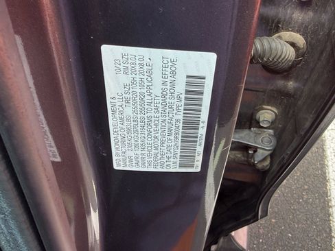 Used 2024 Honda Pilot Touring image 13
