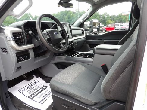 Used 2024 Ford F250 XLT w/ FX4 Off-Road Package AWD/4WD image 16