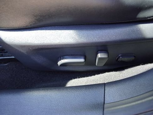 Used 2025 Nissan Sentra SR w/ SR Premium Package FWD image 22