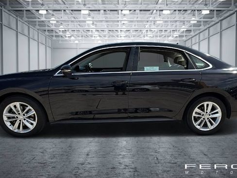 Used 2020 Volkswagen Passat 2.0T SE w/ Sunroof Package FWD image 2