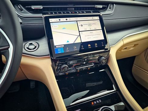 New 2025 Jeep Grand Cherokee Limited image 22