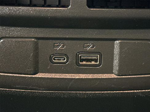 Used 2023 GMC Canyon Denali image 41