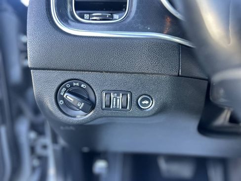 Used 2018 Dodge Charger R/T w/ Plus Group RWD image 10
