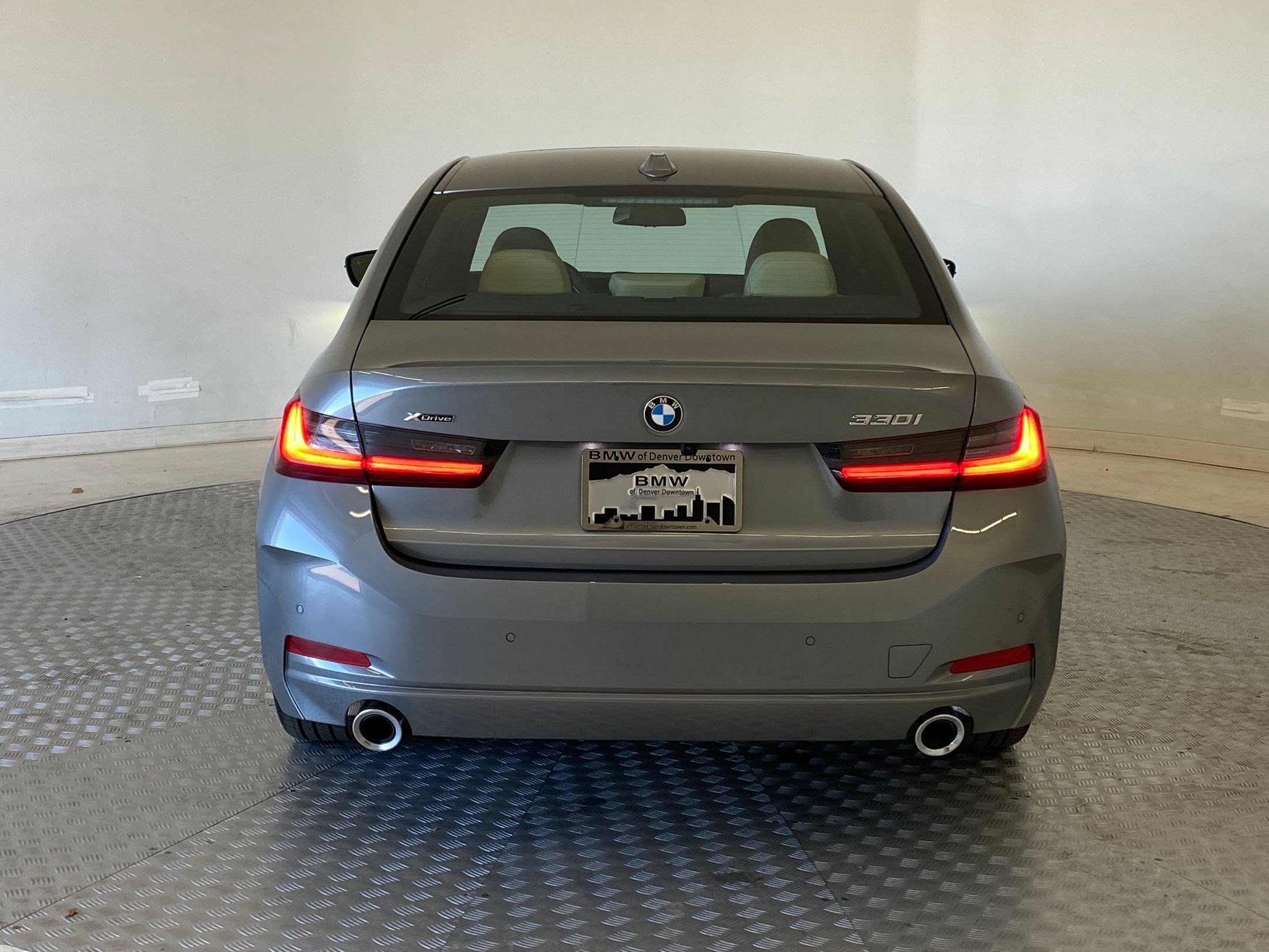 Used 2026 BMW 330i xDrive Sedan w/ Premium Package AWD/4WD image 9