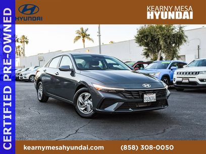 Certified 2025 Hyundai Elantra SE