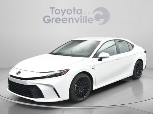 Used 2025 Toyota Camry LE w/ Convenience Package FWD image 25