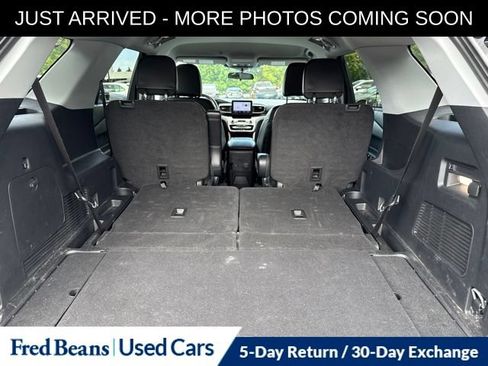 Used 2023 Ford Explorer XLT w/ Equipment Group 202A AWD/4WD image 7