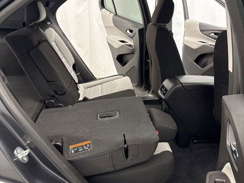 Used 2022 Chevrolet Equinox LT AWD/4WD image 36