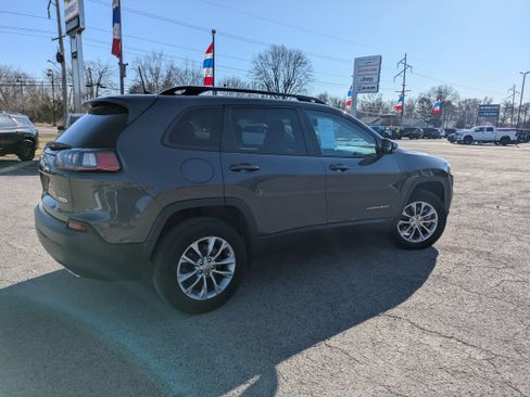 Used 2022 Jeep Cherokee Latitude Lux image 4