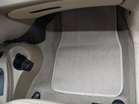 Used 2005 Ford Focus SES image 24