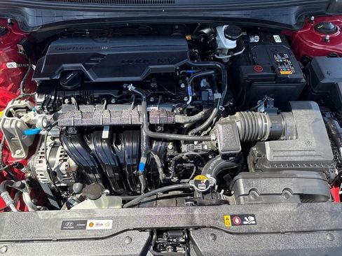 Certified 2025 Hyundai Elantra Sport FWD image 38