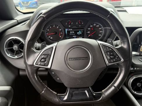 Used 2018 Chevrolet Camaro LT w/ Technology Package RWD image 11