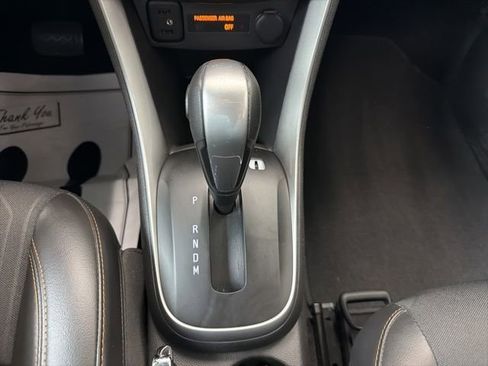 Used 2019 Chevrolet Trax LT w/ LT Convenience Package FWD image 21