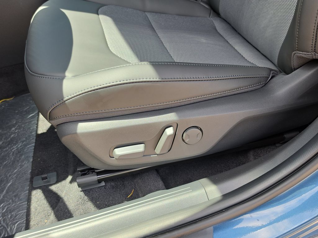 New 2026 Kia Niro Wind FWD image 21