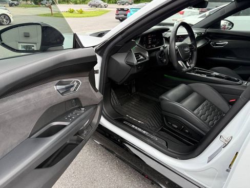 Used 2022 Audi e-tron GT Prestige w/ Prestige Package AWD/4WD image 15