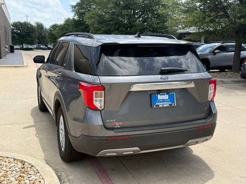 Used 2021 Ford Explorer XLT w/ Equipment Group 202A RWD image 3