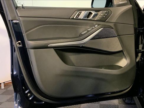 Used 2024 BMW X7 M60i w/ Executive Package image 25