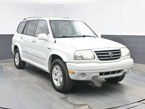 Used 2003 Suzuki XL7 4WD image 2