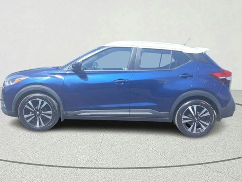 Used 2019 Nissan Kicks SR w/ SR Premium Package FWD image 4