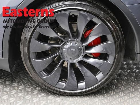 Used 2022 Tesla Model Y Performance image 8