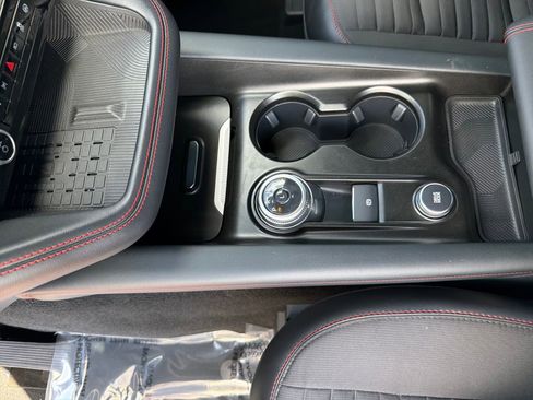 Used 2025 Ford Explorer ST-Line w/ Premium Package image 18