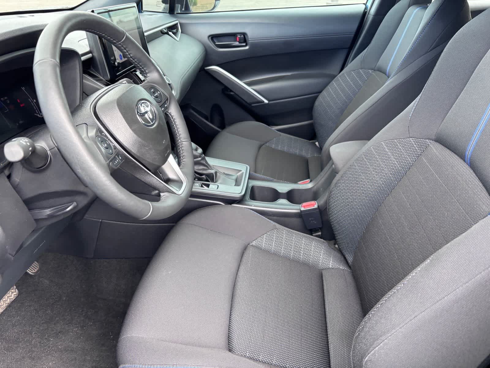 Used 2026 Toyota Corolla Cross AWD Hybrid w/ Cold Weather Package image 17