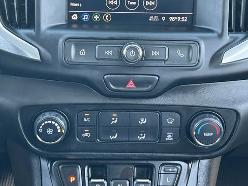 Certified 2021 GMC Terrain SLE w/ Elevation Edition FWD image 20