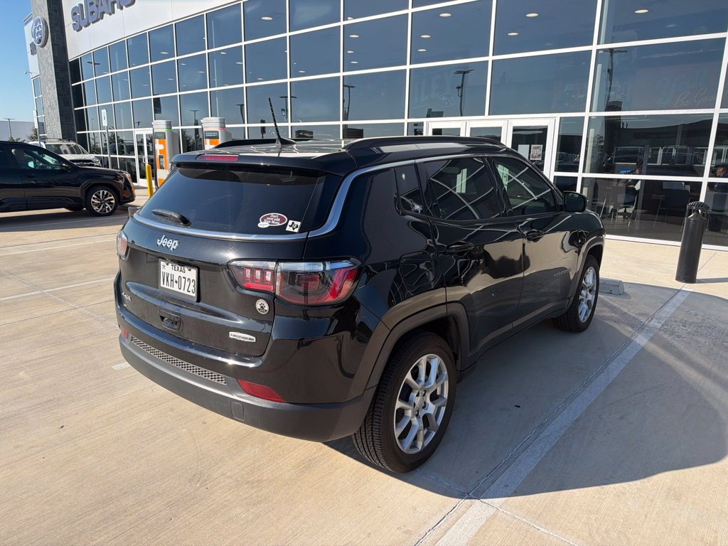 Used 2024 Jeep Compass Latitude AWD/4WD image 3