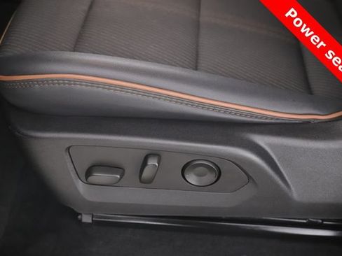 Used 2024 GMC Canyon AT4 AWD/4WD image 18