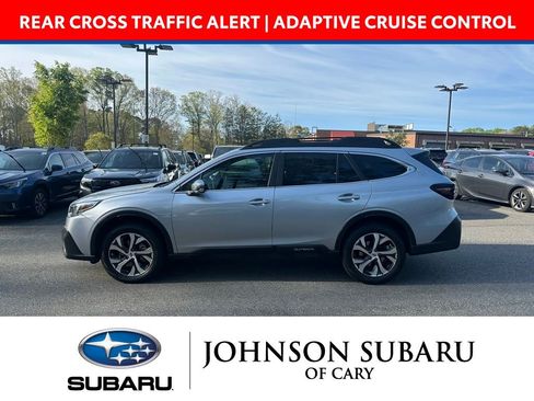 Used 2021 Subaru Outback Limited image 7