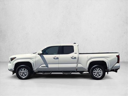 Certified 2026 Toyota Tacoma SR5 AWD/4WD image 8
