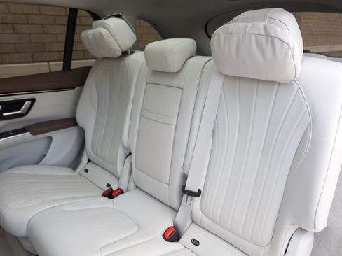 Used 2023 Mercedes-Benz EQS 580 4MATIC SUV image 22