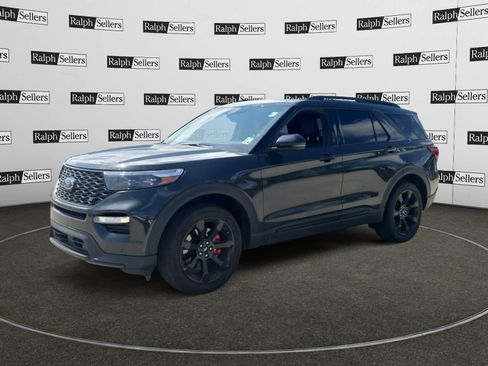 Used 2022 Ford Explorer ST w/ Equipment Group 401A AWD/4WD image 2