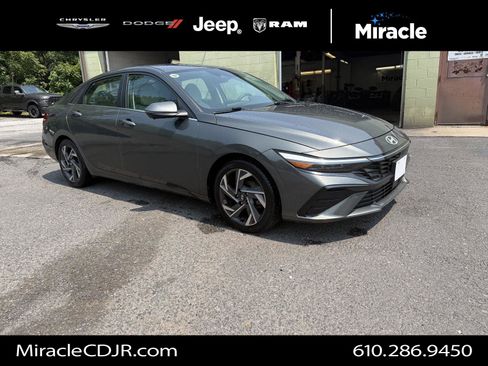Used 2024 Hyundai Elantra Limited FWD image 1