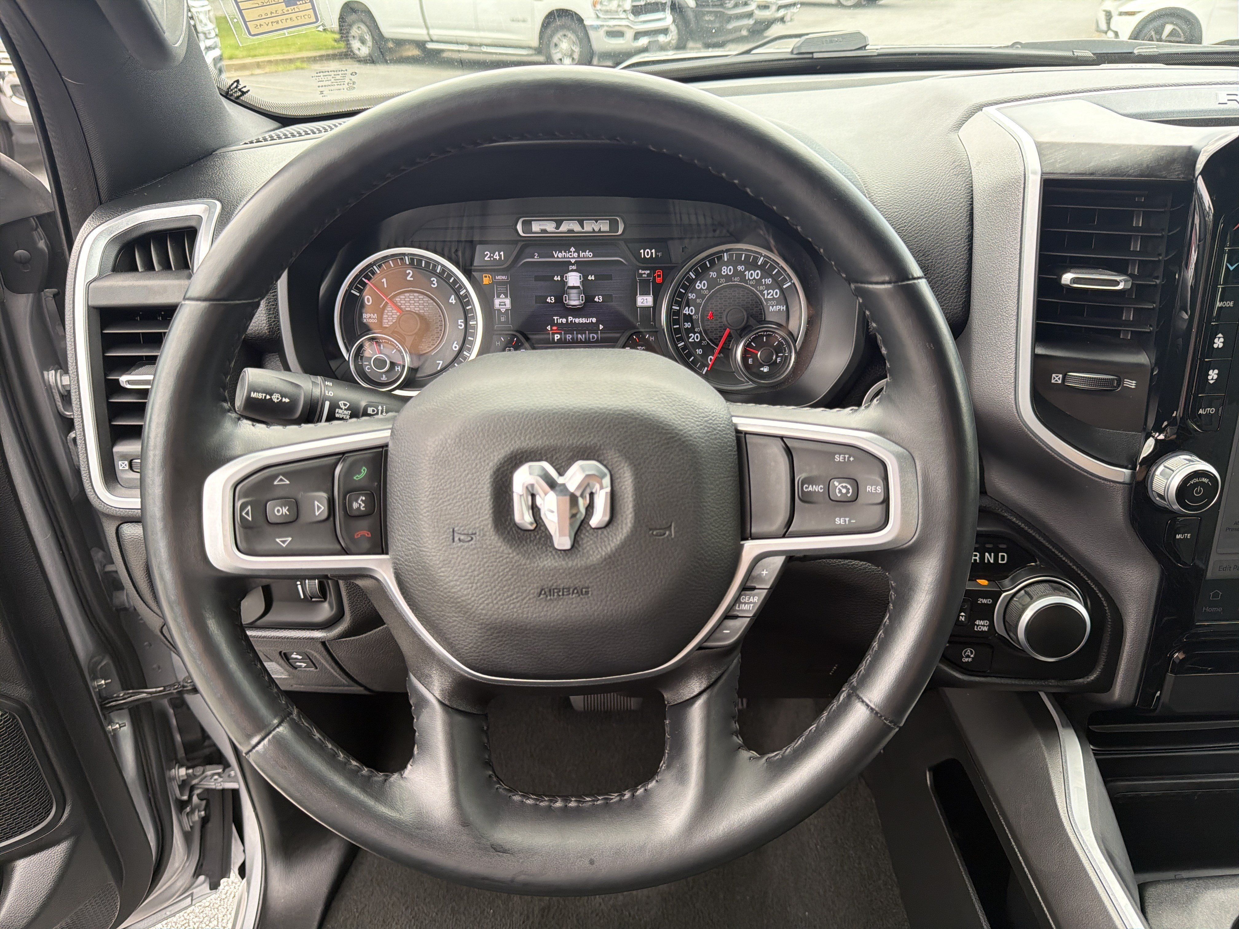 Used 2023 RAM 1500 Big Horn AWD/4WD image 28