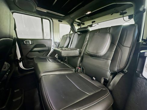 Used 2023 Jeep Wrangler Sahara w/ Cold Weather Group image 27