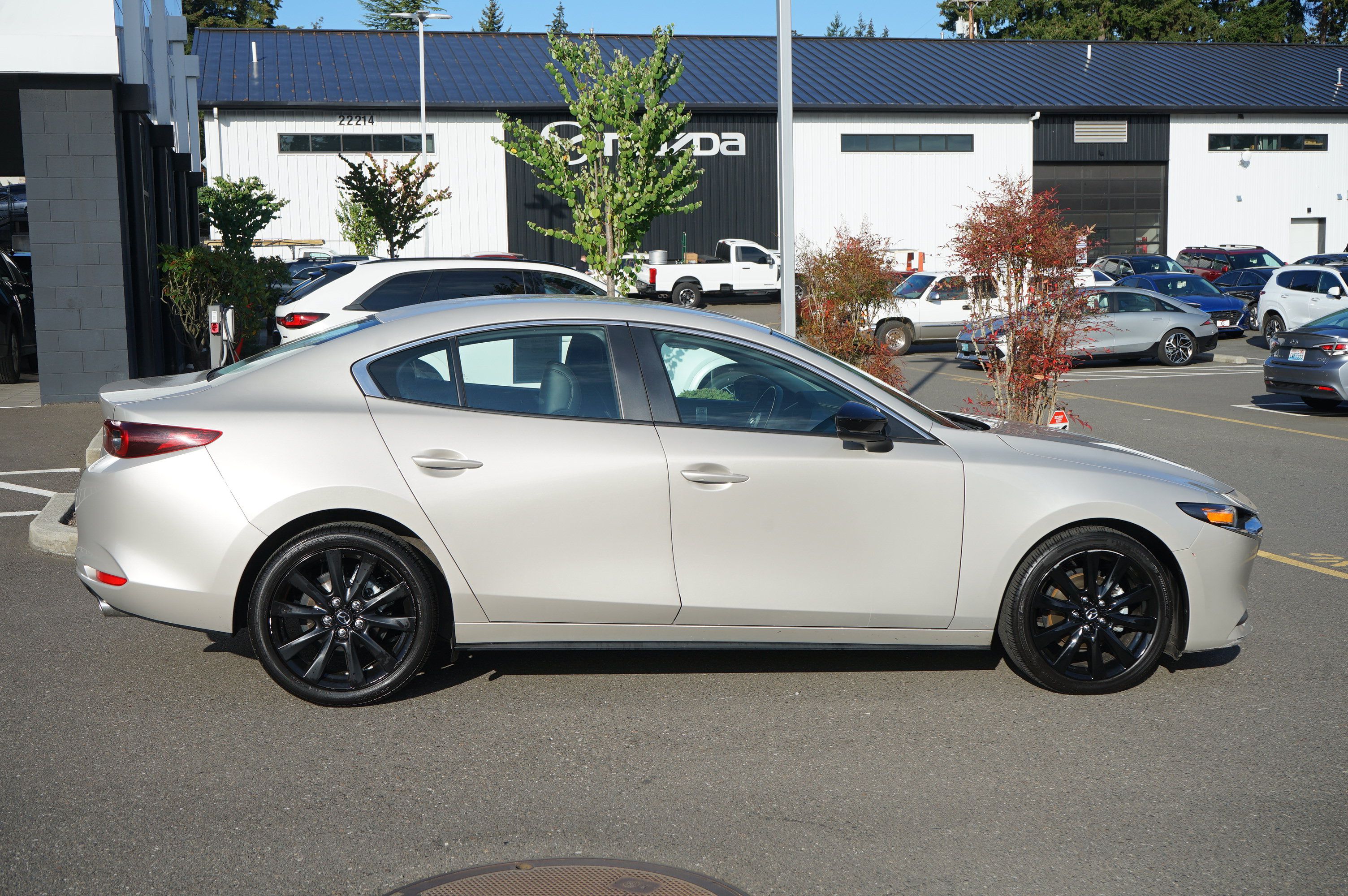 Used 2024 MAZDA MAZDA3 s FWD image 2