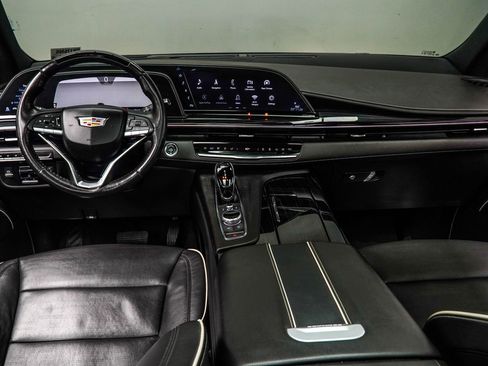 Used 2024 Cadillac Escalade ESV Sport image 5