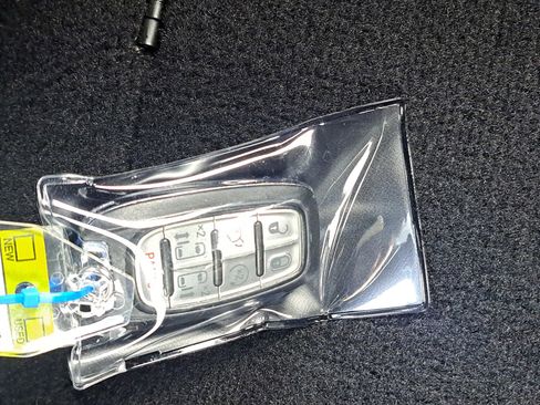 Used 2019 Chrysler Pacifica Touring Plus w/ S Appearance Package image 34